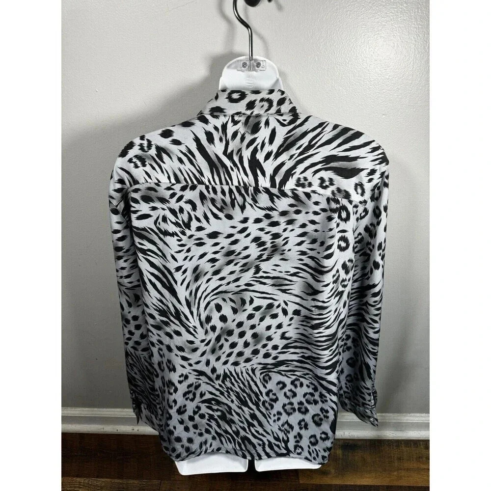 Alfred Dunner Silver Leopard Print Button Down Bl… - image 4